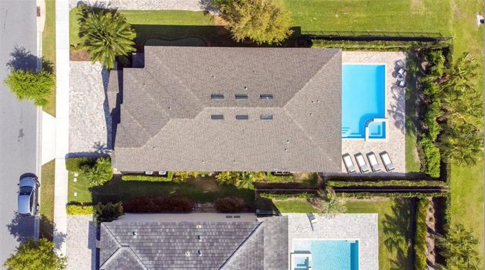 Image No.60-9 Bed Property for sale