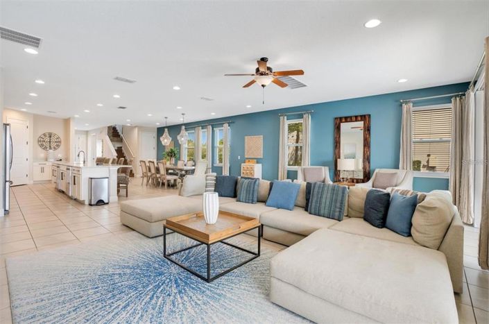 Image No.7-9 Bed Property for sale