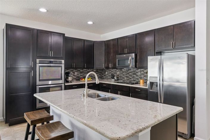 Image No.9-3 Bed Property for sale