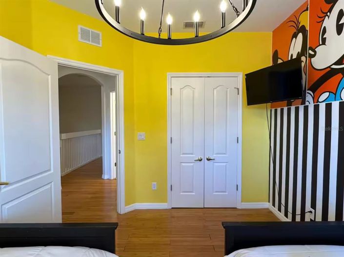 Image No.22-5 Bed Townhouse for sale