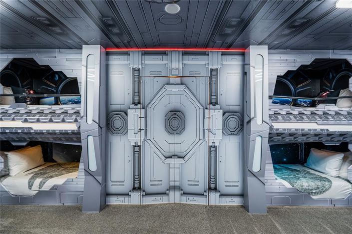 Image No.22-8 Bed Property for sale