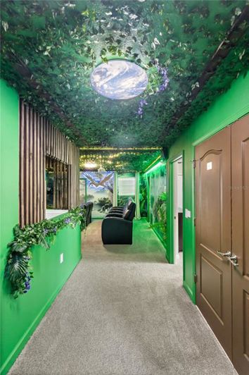 Image No.27-8 Bed Property for sale