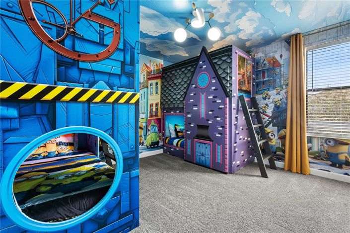 Image No.4-8 Bed Property for sale