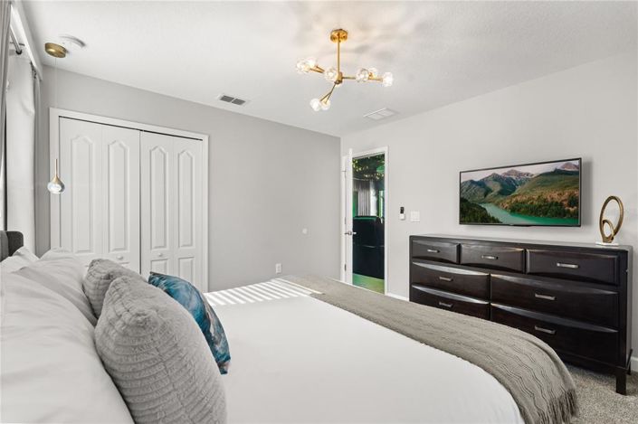 Image No.44-8 Bed Property for sale