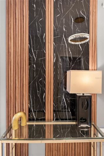 Image No.55-8 Bed Property for sale