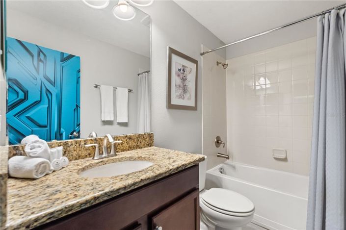 Image No.67-8 Bed Property for sale