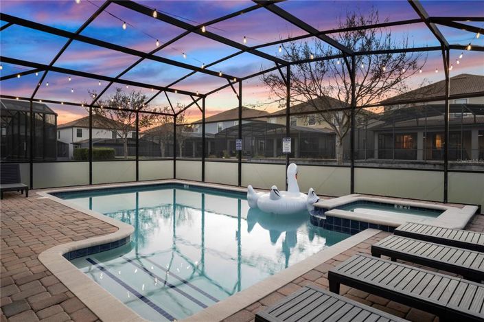 Image No.84-8 Bed Property for sale