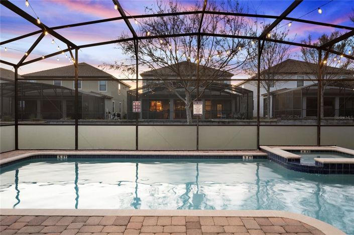 Image No.90-8 Bed Property for sale