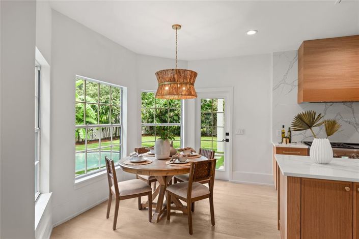 Image No.22-5 Bed Property for sale