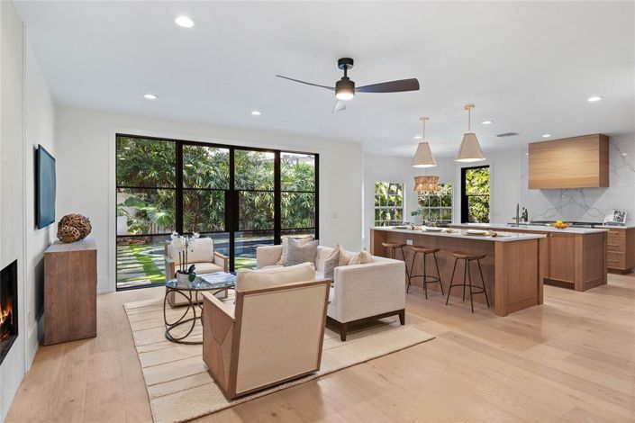 Image No.25-5 Bed Property for sale