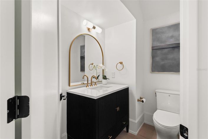 Image No.28-5 Bed Property for sale