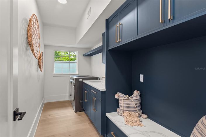 Image No.29-5 Bed Property for sale