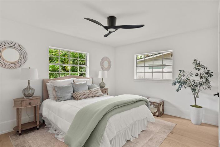 Image No.30-5 Bed Property for sale