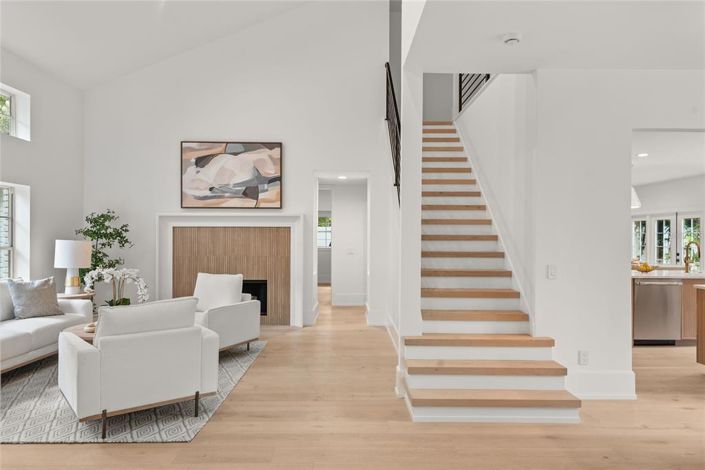 Image No.7-5 Bed Property for sale