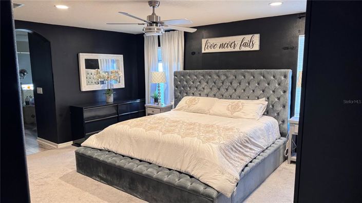 Image No.32-5 Bed Property for sale