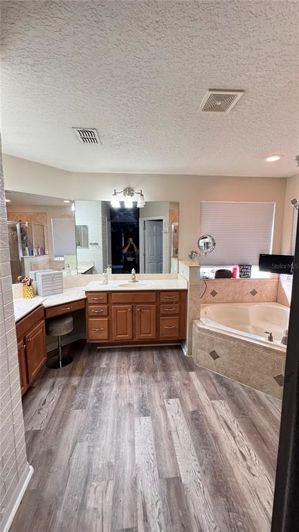 Image No.37-5 Bed Property for sale