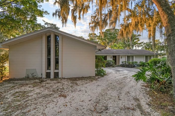 Image No.6-4 Bed Property for sale