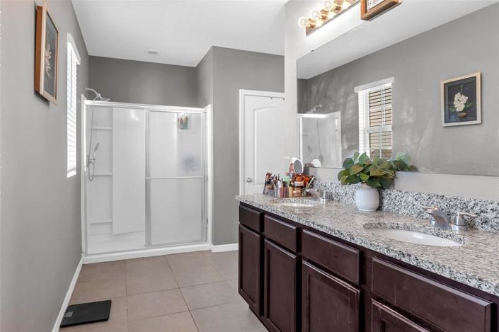 Image No.4-4 Bed Property for sale