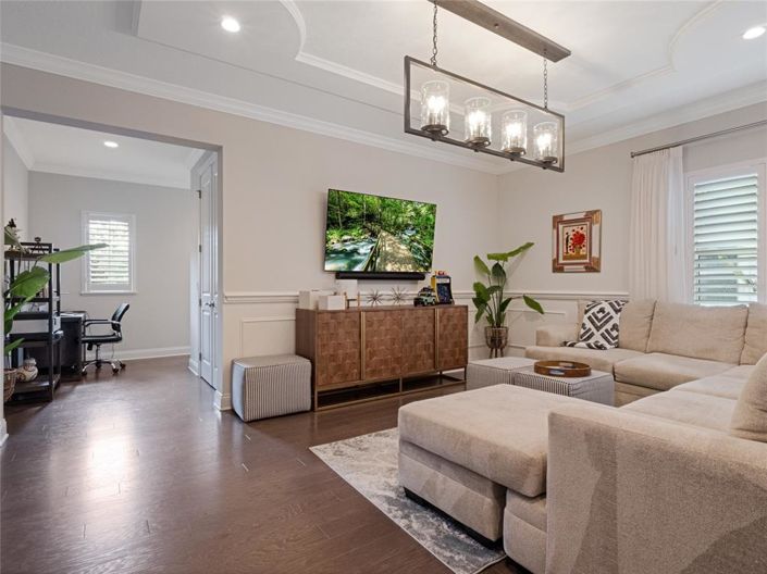 Image No.23-6 Bed Property for sale