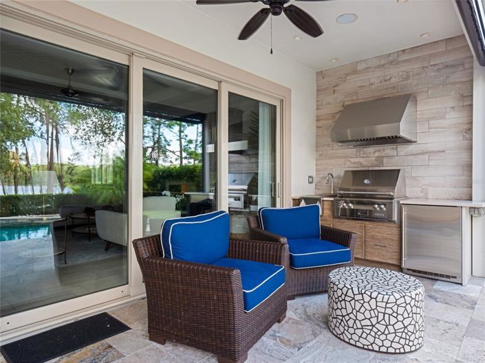 Image No.37-6 Bed Property for sale