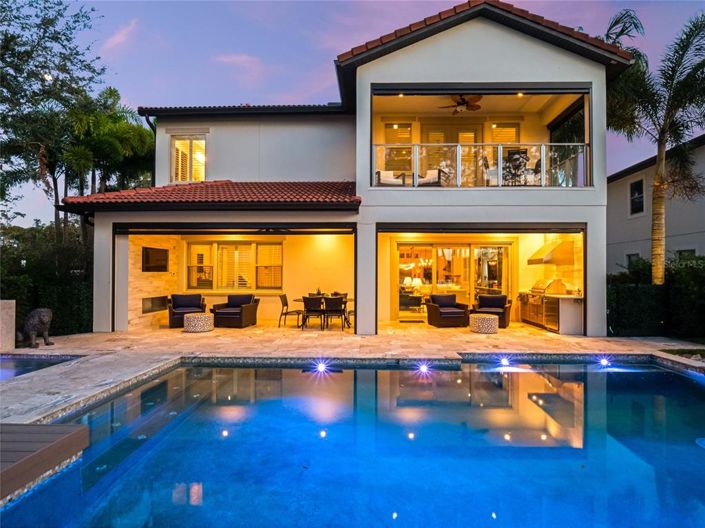 Image No.43-6 Bed Property for sale