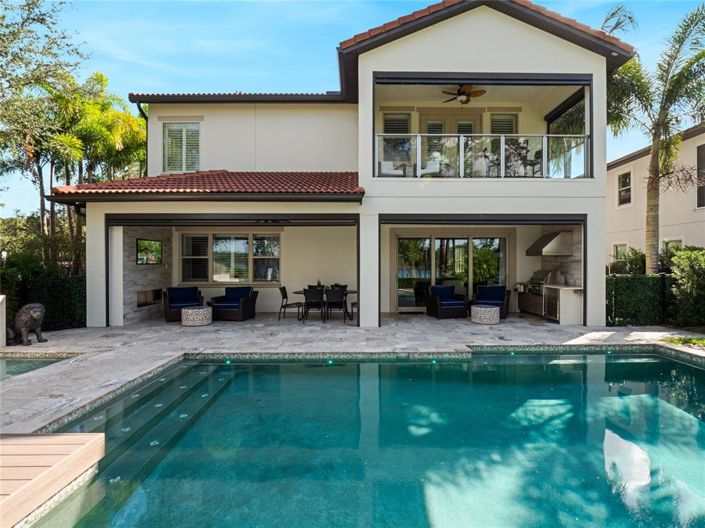 Image No.44-6 Bed Property for sale