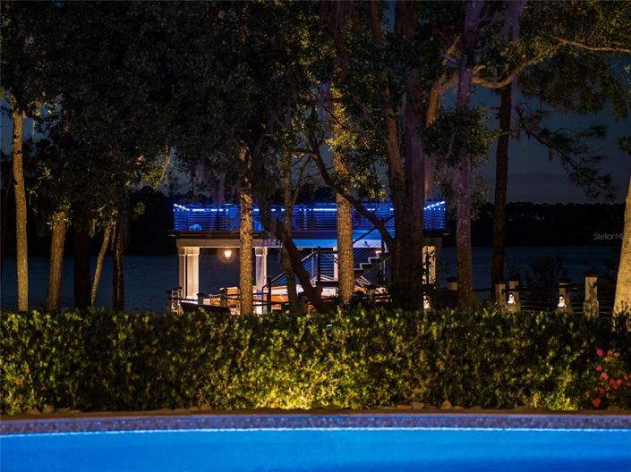 Image No.60-6 Bed Property for sale