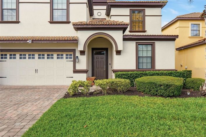 Image No.3-8 Bed Property for sale