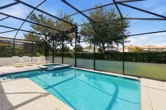 Image No.53-8 Bed Property for sale