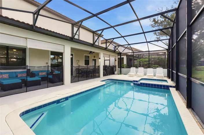 Image No.54-8 Bed Property for sale