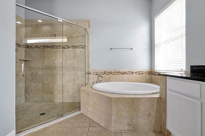 Image No.29-7 Bed Property for sale