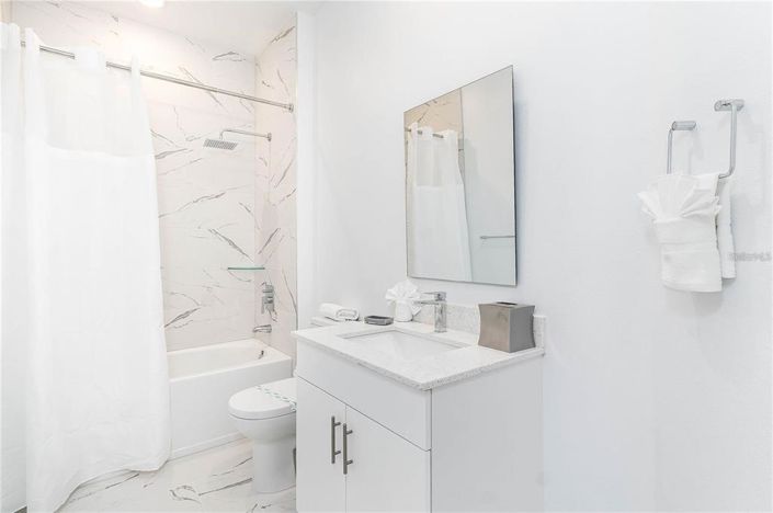 Image No.23-5 Bed Townhouse for sale