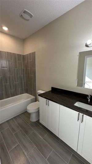 Image No.13-3 Bed Townhouse for sale