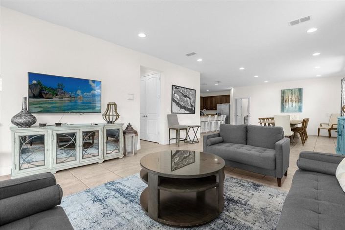 Image No.12-10 Bed Property for sale