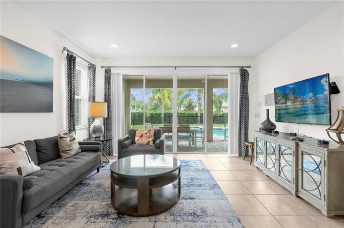 Image No.13-10 Bed Property for sale