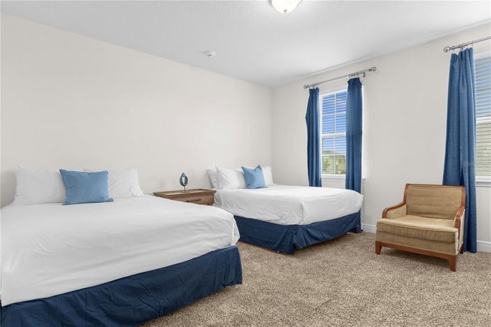 Image No.18-10 Bed Property for sale