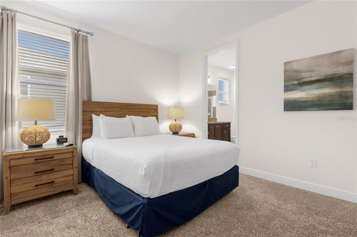 Image No.22-10 Bed Property for sale