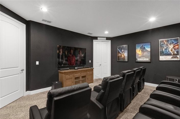 Image No.33-10 Bed Property for sale