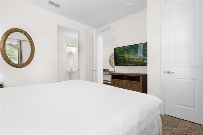 Image No.46-10 Bed Property for sale