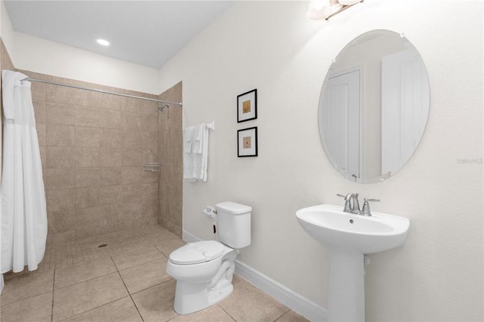 Image No.47-10 Bed Property for sale