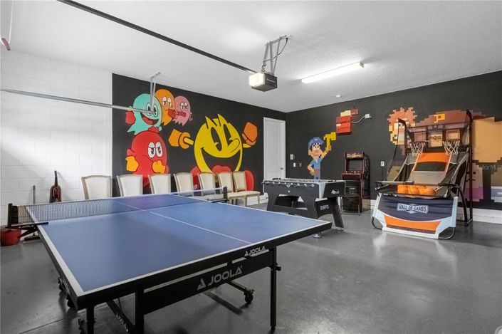 Image No.48-10 Bed Property for sale