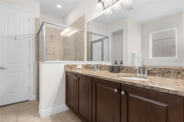 Image No.53-10 Bed Property for sale