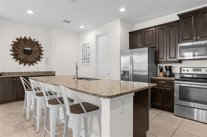 Image No.7-10 Bed Property for sale