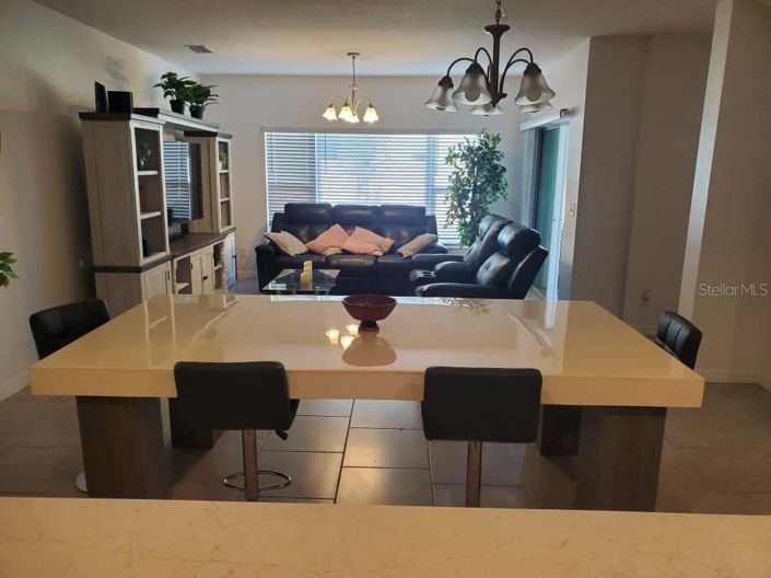 Image No.2-4 Bed Townhouse for sale