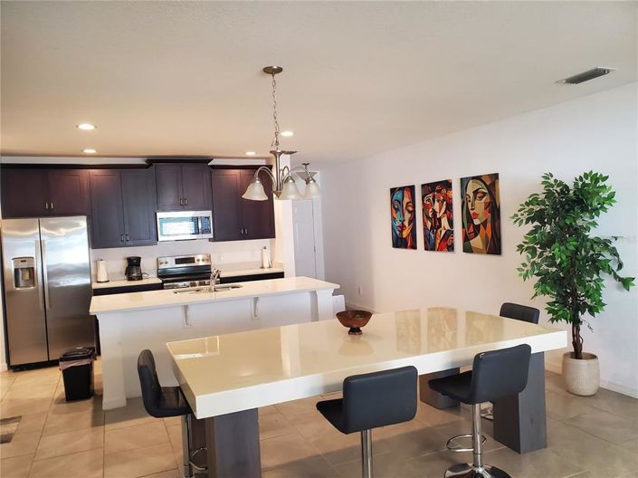 Image No.4-4 Bed Townhouse for sale