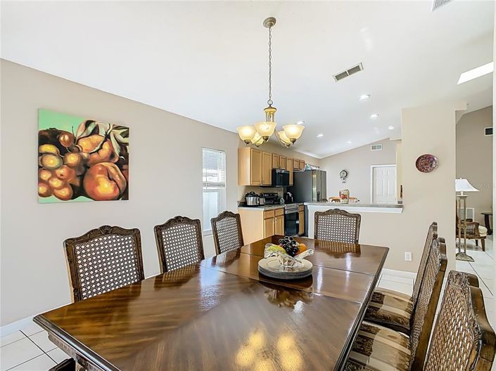 Image No.10-Propriété de 4 chambres à vendre à Davenport