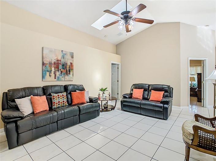 Image No.8-Propriété de 4 chambres à vendre à Davenport