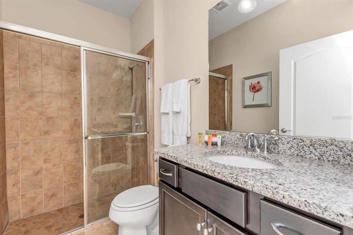 Image No.24-8 Bed Property for sale