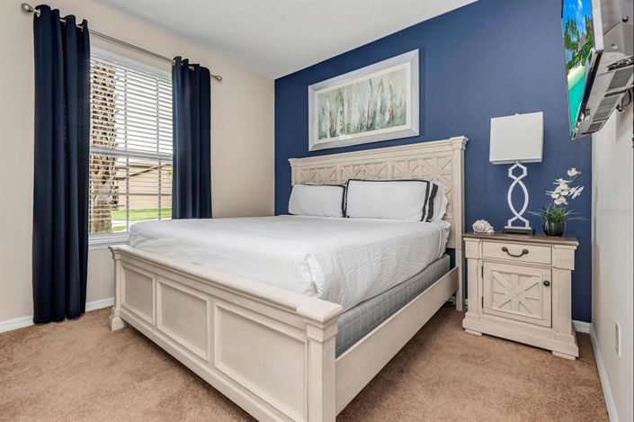 Image No.26-8 Bed Property for sale