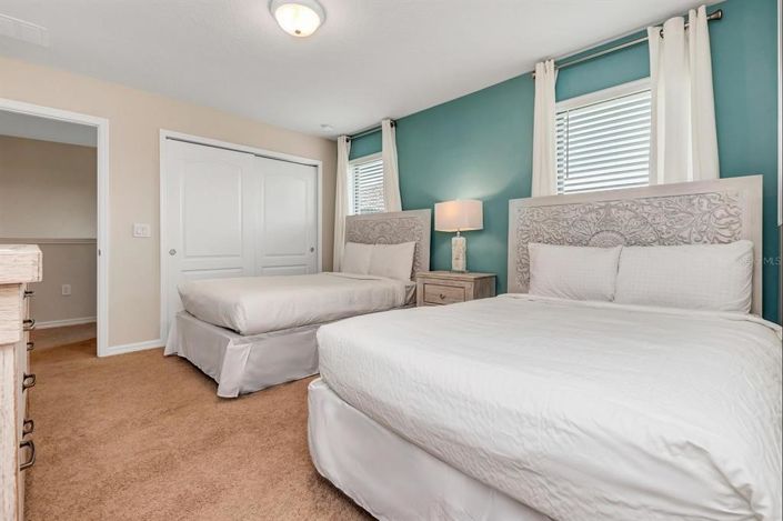 Image No.33-8 Bed Property for sale